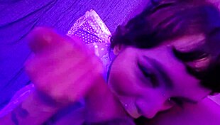 Wow, this cute alt teen bangs a lucky guy, mouth full of cum! 😍