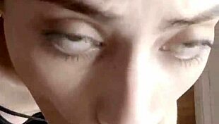 de nuevo en mi ojito con esta hermosa morena amateur