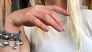 Engage in a detailed cum chat with me online