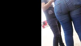 Culona En Jeans Apretados - Teen 18+ With Big Candid Ass