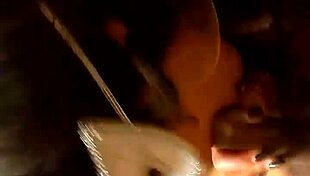 Masked amateur gives blowjob for cumshot