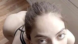 de nuevo en mi ojito con esta hermosa morena amateur