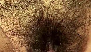 latina pussy hairy and ready 😏