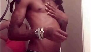 Blonde car wash offers intriguing webcam views