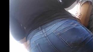 Culona En Jeans Apretados - Teen 18+ With Big Candid Ass