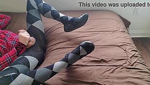 Shemale jerks off in plaid dress 😍