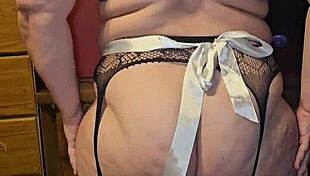 i'm spreading my sexy milf ass cheeks in these fishnets, oh god