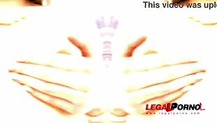 francys belle fisting pussy hard