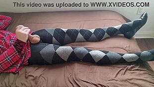 Shemale jerks off in plaid dress 😍