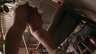 Qué vas a hacer, no me gusta ponerme faldas tan cortas?