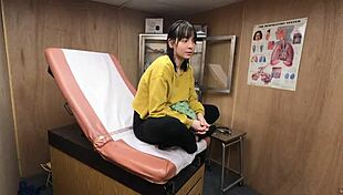 scarlett johnson feels the passion in her medical tit consultation part 2