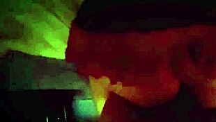 entro al cuarto mientras se vestia