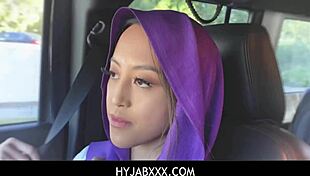 Μουσουλμάνα κοπέλα Alexia Anders κρύβει τον φίλο της για απαγορευμένες απολαύσεις