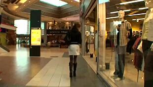 In the baths of the mall with the whore!