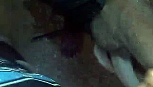 una mamada rápida en el baño abandonado con monster cock y wet pussy 😈