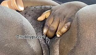 does this fat pussy love fingering itself? yeah, it does!