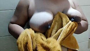 i watch indian big boob bhabi bathe naked in bathroom