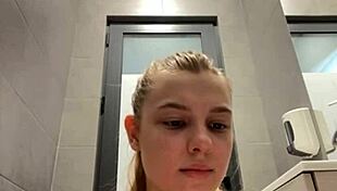 Fingering Pussy In Public