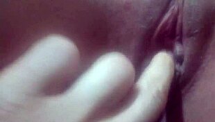 coroa gostosa gets pounded by sobrinho in rough sex.