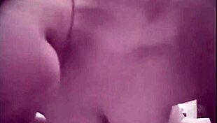 I let my husband fuck my friend minh 😍