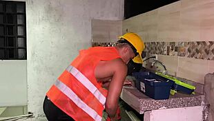 건설꾼 콜롬비아 상사 큰젖통 거대엉덩이 박기