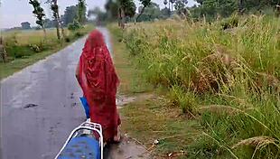 New Indian Honeymoon Couple Fucks Outdoor!