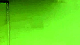 i have a terrible orgasm with this petite girl on web chat