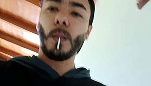 I come home from exercising and take advantage of being alone to masturbate deliciously