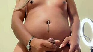 Trans babe with rich breasts 😍