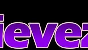 Blond thief uses oral to escape the law