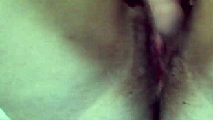 estou de quatro esperando sua rola tirar minha virgindade 😘