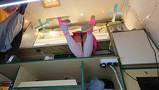 Hot Chick Voyeur Upskirt