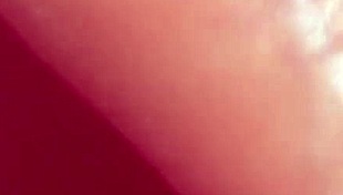 Anak tiri Jepun curi hisap kontol bapa tiri. Dia pancut keras tanpa sensor!