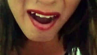 Chica trans moans suggestively as she enjoys anal pleasure