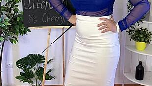 Hot milf reveals secrets of clitoris play