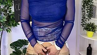 Hot milf reveals secrets of clitoris play