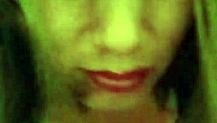 Chica trans moans suggestively as she enjoys anal pleasure