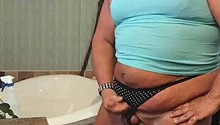 Darcy CUMMING at home in her private moment