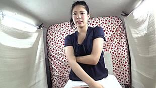 Japanese babe reaches orgasm in detox