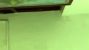 i have a terrible orgasm with this petite girl on web chat