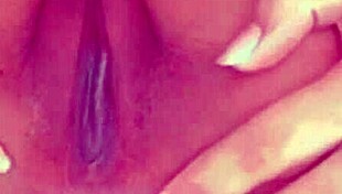 Watch this famous cam girl in cosplay, flaunting her perfect body and big ass!