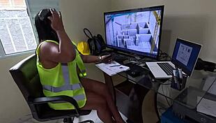 damn, imagining those builders banging me at the site... 🔥