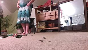 Giantess Dawn Saves Herself from Approaching Army in Fantasy