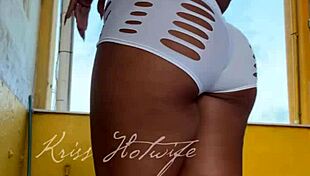 Naughty Wife Flashes Tight Shorts to Gym Friend in Public POV