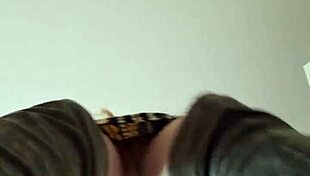 Dive into fetish fun with Elza Koms' sexy feet worship.