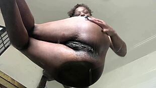 Cum get sum squirting royalties with ebony wet pussy masturbation