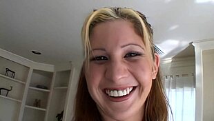 Lisa Marie's Pussy Fun