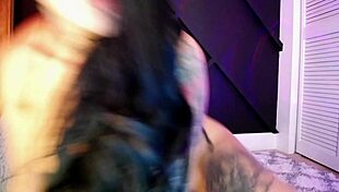 hermosa beba vanessa vega muestra su enorme culo y se masturba