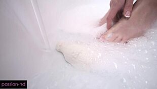 Skinny slut loves playing with a sudsy big cock - cecelia taylor