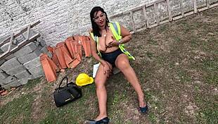 damn, imagining those builders banging me at the site... 🔥